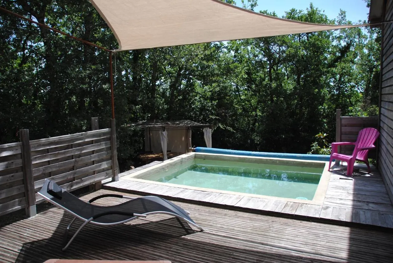 Insolite Bois Cailloux avec Spa Saint-Remeze Chalet