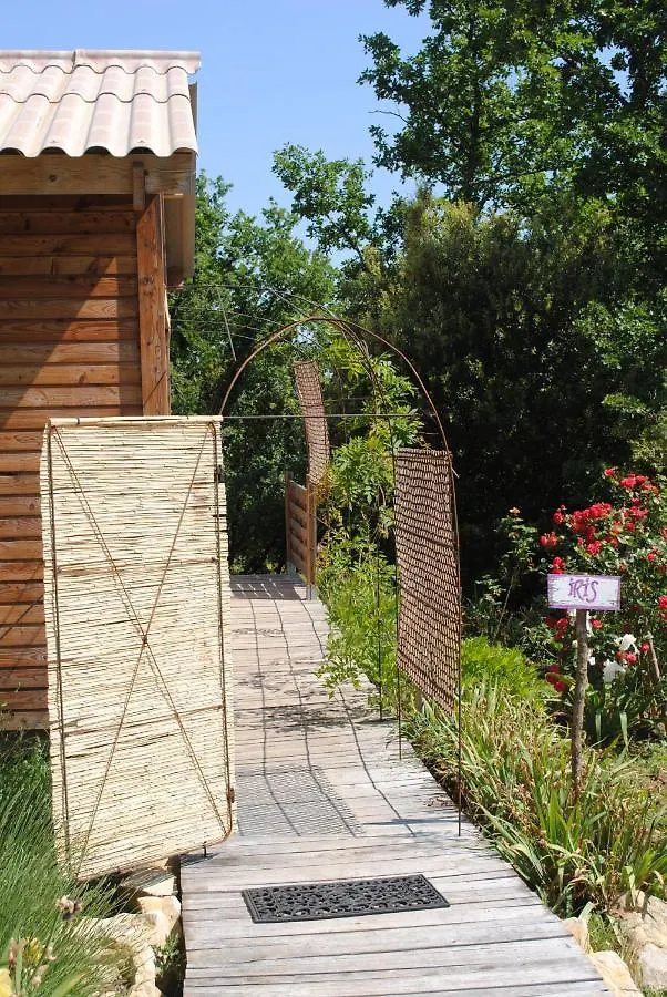 Chalet Insolite Bois Cailloux avec Spa Saint-Remeze France