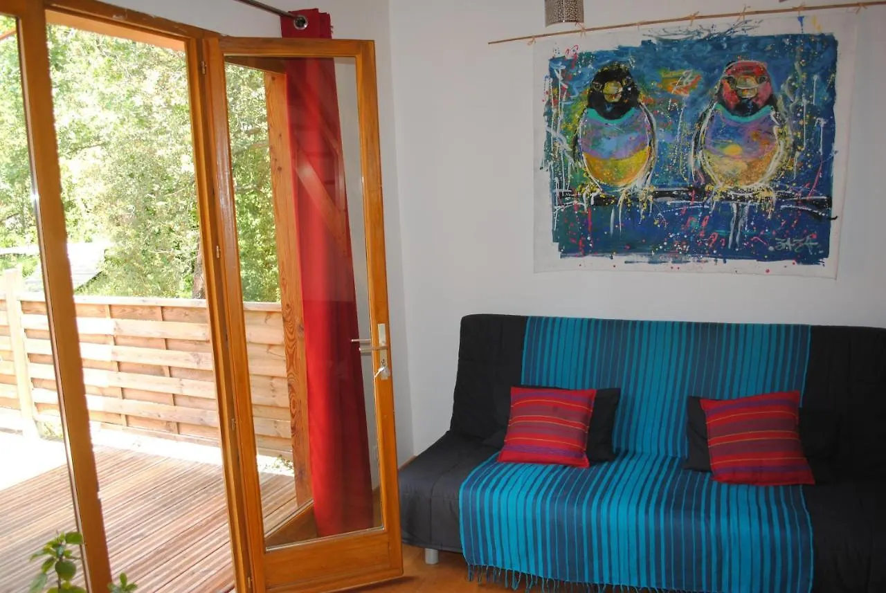 Chalet Insolite Bois Cailloux avec Spa Saint-Remeze